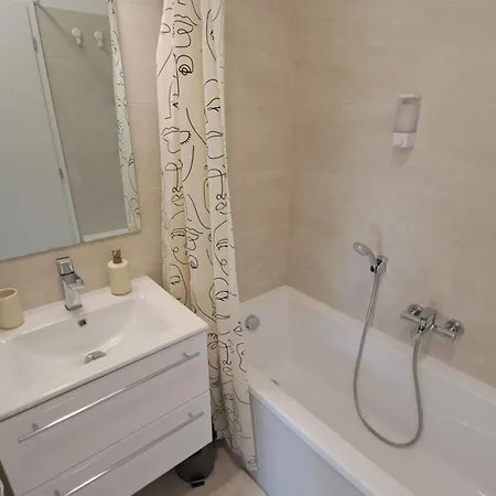 Gebri Day Apartment
